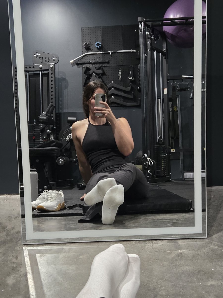 goddessb722's tweet photo. On your knees. The sweat, the socks, the muscle , worship all of it. https://t.co/x8C0im56g3