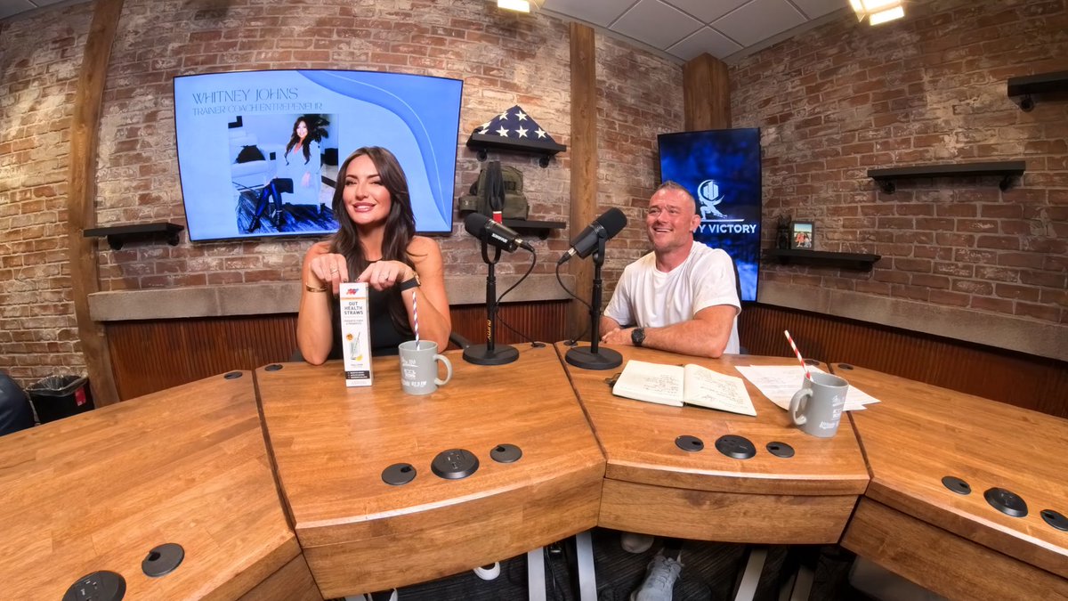 HeavyVictory's tweet photo. We’ve got Whitney Johns coming up next 👏🎙️

Fitness coach, entrepreneur and founder of Whitney Johns Nutrition. This is one you won’t want to miss. 🔥 https://t.co/C3TYJiKg2Q