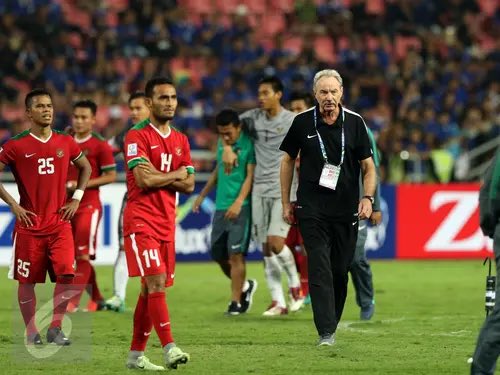 ID_Albiceleste's tweet photo. For the limitless pain and hurt,
For the endless waiting,
For the million tears and heartbreaks.

INDONESIA 🇮🇩🏆 https://t.co/ju3sn2F9zk