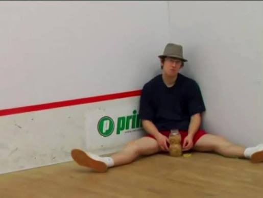 peanutsmatt's tweet photo. i wanna shove those peanuts down his throat and then hit him in the stomach w his racket and watch him puke them all back up https://t.co/0kBp89h3SS