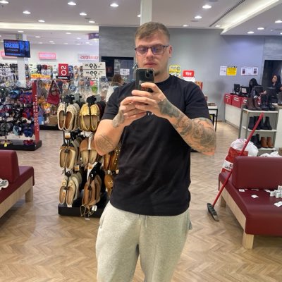 bart_criador's tweet photo. #NovaFotoDePerfil https://t.co/2T4IcrWwfD