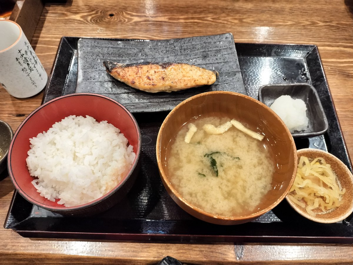 mdl000's tweet photo. 2連休わーい https://t.co/t9YGq1gEFF