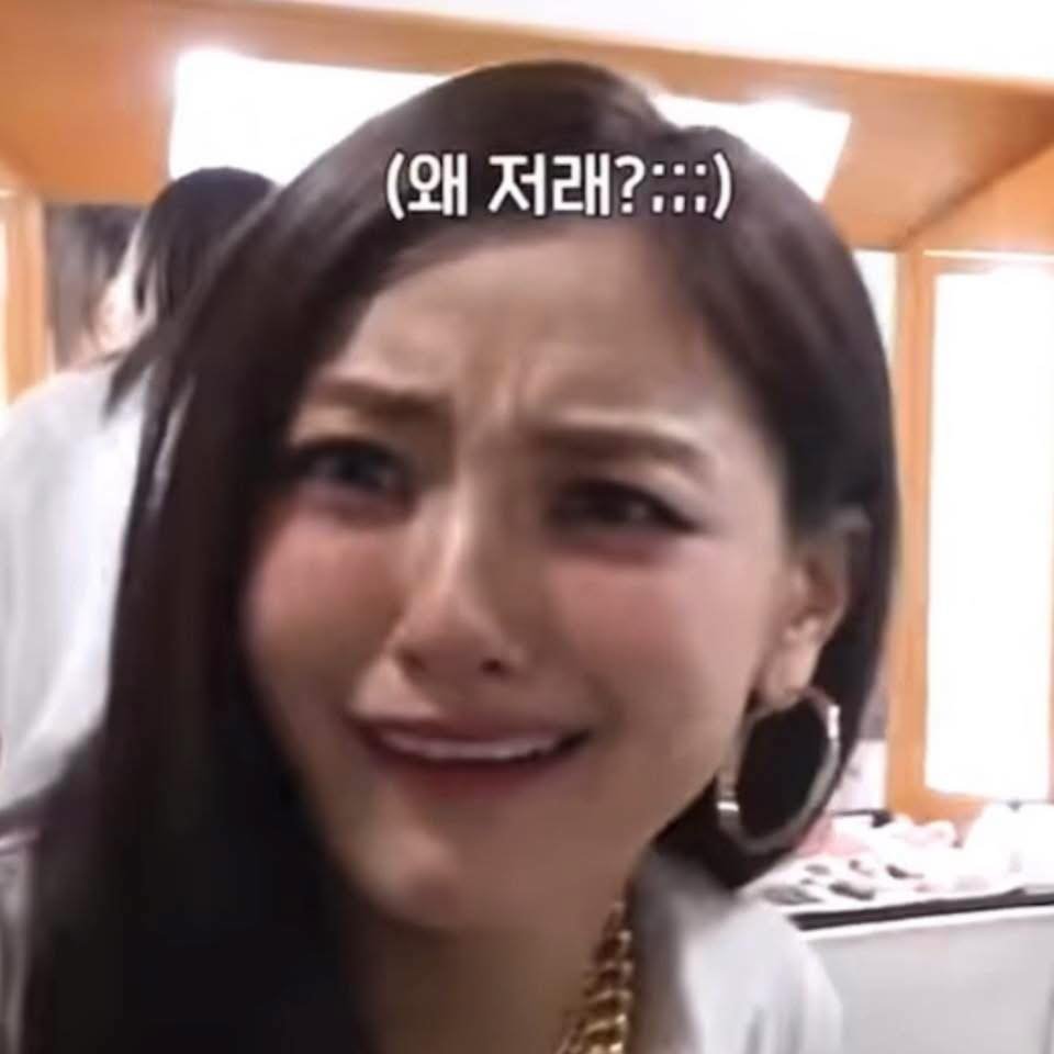 Saneke_'s tweet photo. No  Pop Up, no fanmeting, no mercancía, we ni siquiera un liv para el 11vo ANIVERSARIO, si las actividades de Twice ya no sera lo primordial , por lo menos que tengan el profesionalismo de subir las cosas con MESES de anticipación, al final las únicas afectadas siempre son ellas https://t.co/vJwBsTyXKA