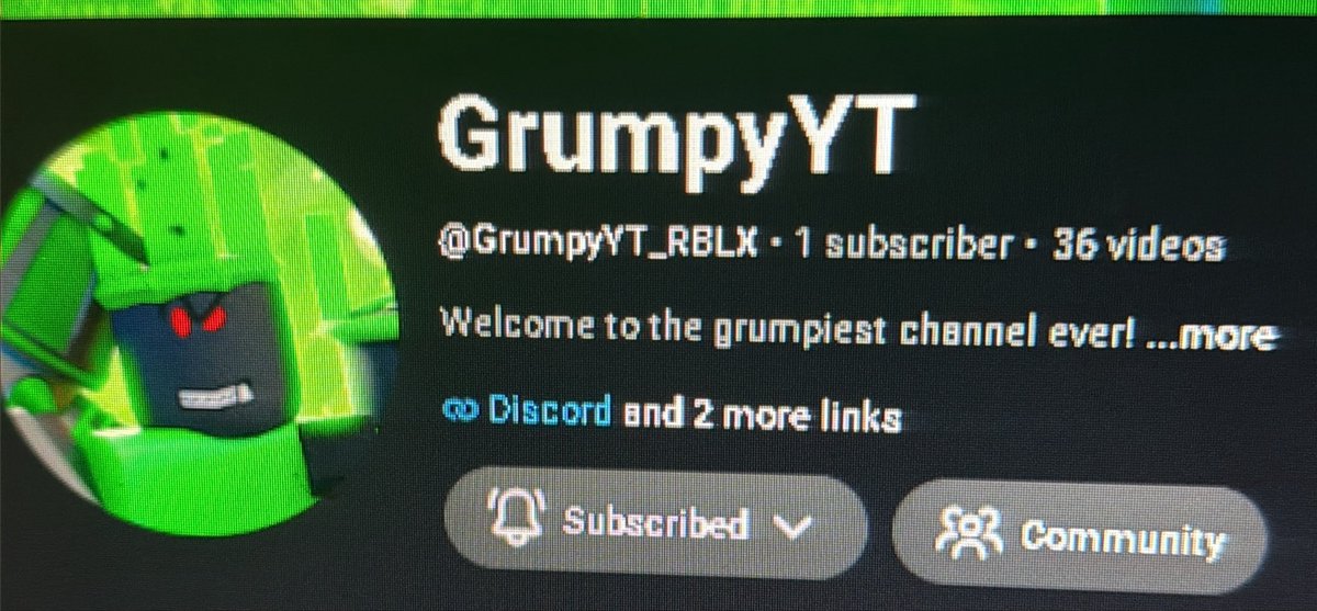 DaRealVynix's tweet photo. @GrumpyYT_RBLX @oceanytides No way you too congrats on 1 subscriber https://t.co/GIibMVWR5F