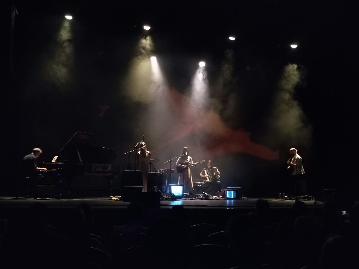 _chicharron_'s tweet photo. A tarde de onte foi moi emocionante para nós! Moitas grazas a todas as que nos quixestes acompañar!!!🖤 https://t.co/dFYjTBlA8m