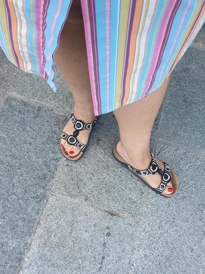 strong_04984's tweet photo. BBW granny with tasty feet 👅💦💦 https://t.co/kZ8oNYrKu4