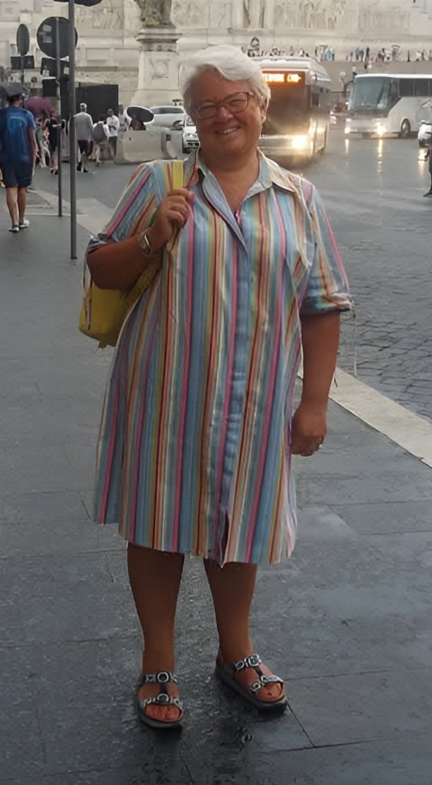 strong_04984's tweet photo. BBW granny with tasty feet 👅💦💦 https://t.co/kZ8oNYrKu4