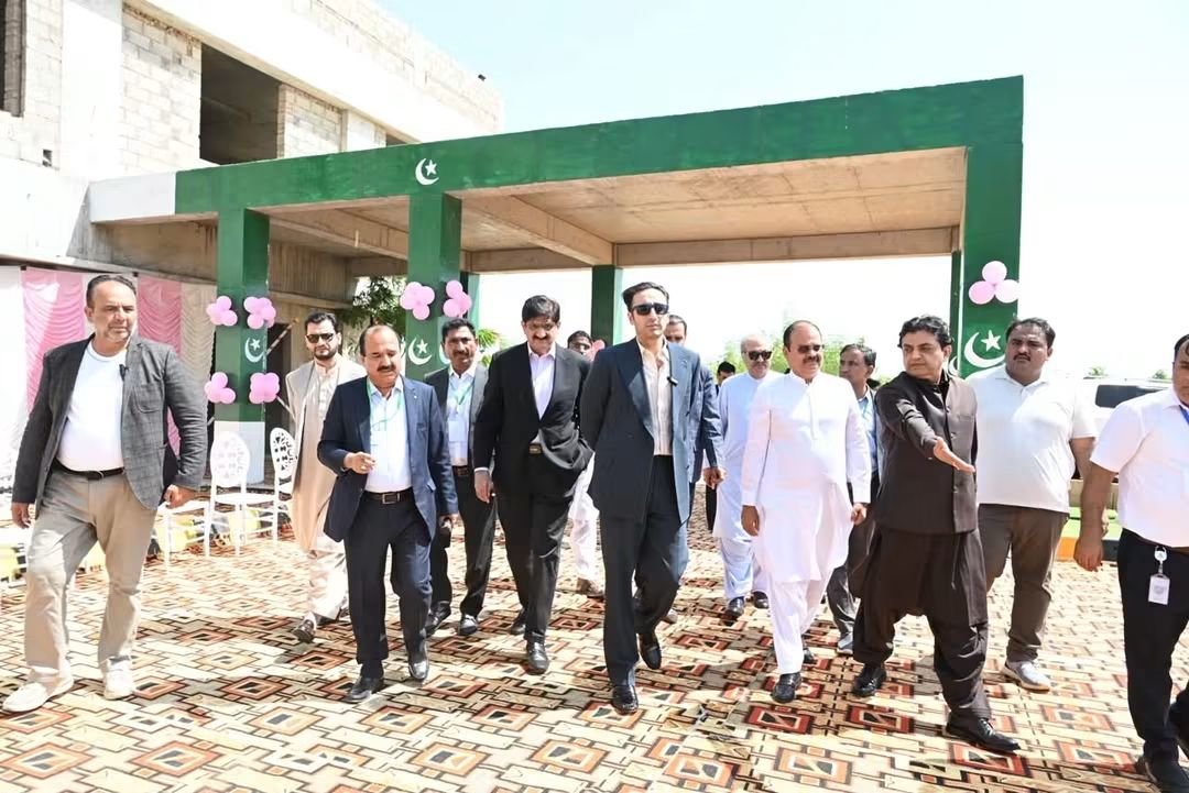 PPPAltaCanada's tweet photo. چیئرمین پاکستان پیپلز پارٹی بلاول بھٹو زرداری کا اسلام کوٹ میں تھر فاؤنڈیشن اسپتال کا دورہ
@BBhuttoZardari

#TharBadalRahaHaiPakistan https://t.co/xq8QpTB3Hl