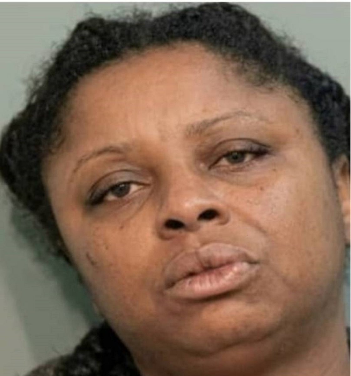ElNacionalWeb's tweet photo. #5Oct | 🚨 Identifican y detienen a la mujer que apuñaló a una niña venezolana en Chicago. Registros policiales revelaron que la agresora cuenta con un historial de detenciones previas. 

🚔 Investigaciones preliminares determinaron que la mujer no conocía a la niña ni a sus familiares. 

🔗 Lea más en https://t.co/kUKfWpUAL4