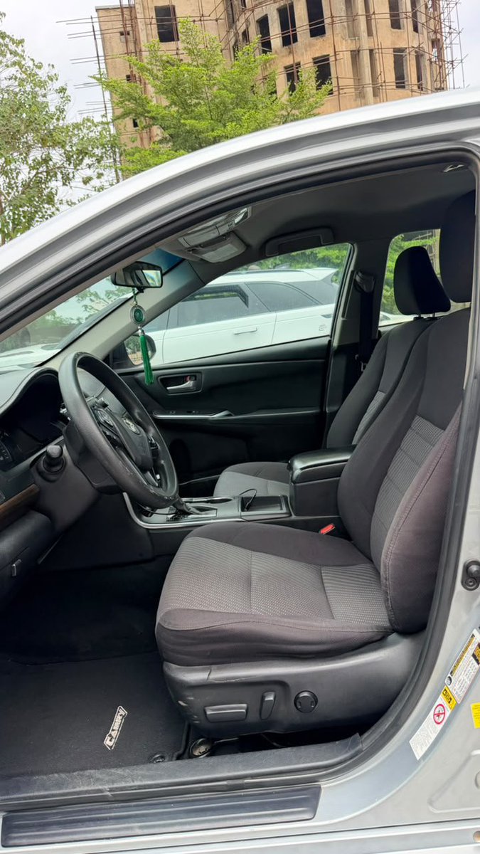 FtEE_autos's tweet photo. EXTREMELY CLEAN REGISTERED 2016 TOYOTA CAMRY LE WITH DUTY 9.5m ABUJA https://t.co/bAcfnpMCiT