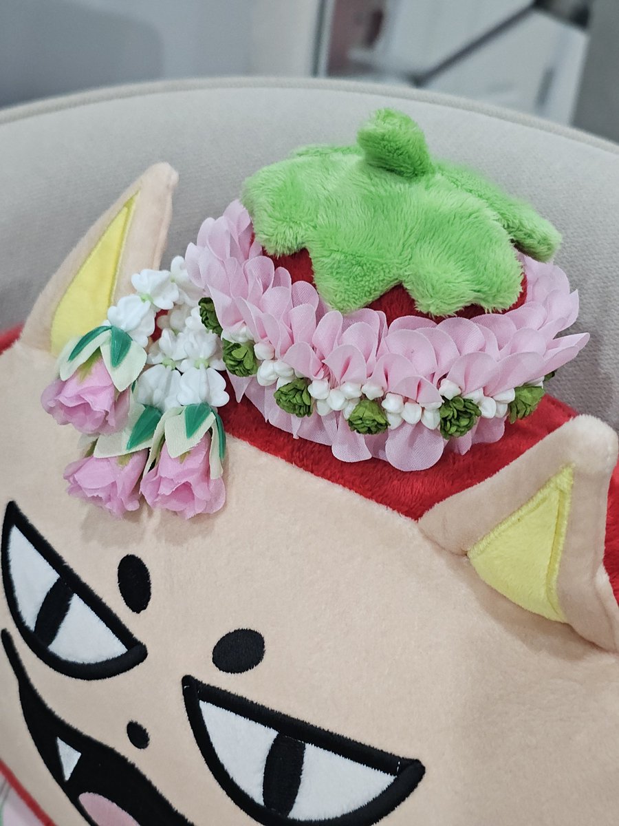 GuiDePolla's tweet photo. ตามเทรนมาลัยเกล้าผม 🌸🪷🌺🌼 #TOMAFOX https://t.co/1iR4rGKooN