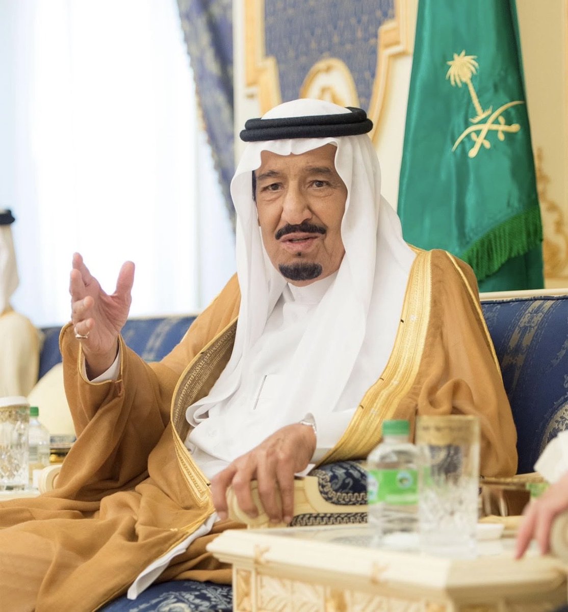 shababharb's tweet photo. اربعة ملايين من قبيلة حرب رهن اشارة والدنا مولاي خادم الحرمين الشريفين وسمو سيدي ولي العهد 
نعاهدكم على السمع والطاعة فوق كل ارض وتحت كل سماء وان نكون حربآ لمن حاربكم وسلمآ لمن سالمكم. 
 
مليكنا وبلادنا سبب بعد الله بما ننعم به من امن وامان 
ورغد بالعيش واطفالنا امنين مطمنئين 🇸🇦 https://t.co/82t78VjSWK