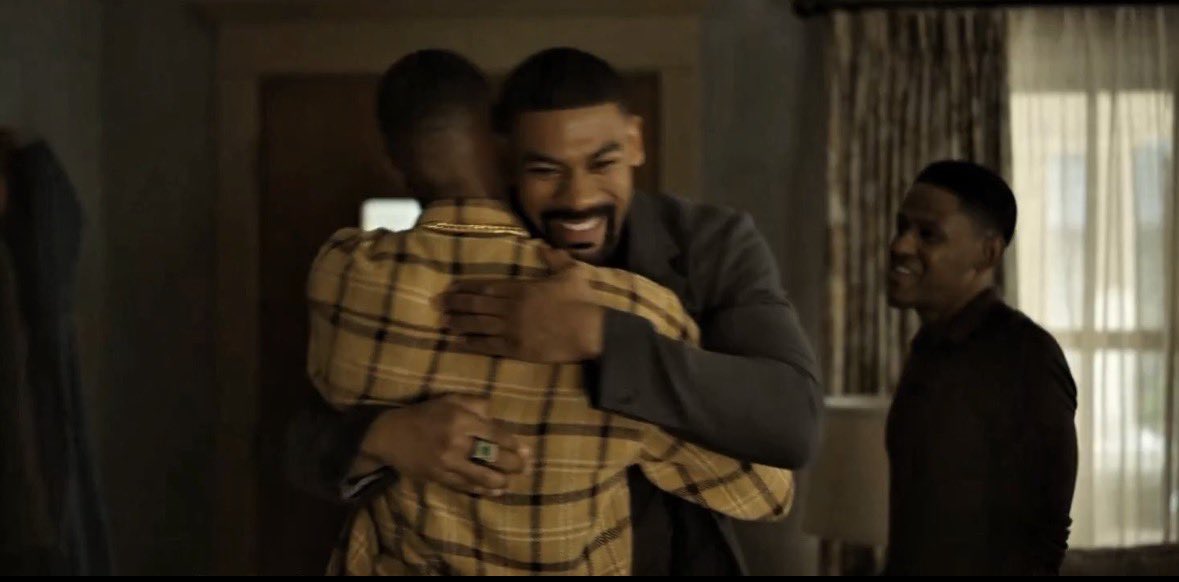 Uber_Kryptonian's tweet photo. This shit was hilarious. 

The show said his brothers fucking hate him for being the favorite even calling him “Chosen”. He let them down repeatedly, used their business funds to pay reparations to a white girl, and is quitting that business after fucking up a major deal. https://t.co/VrdaknSGTb