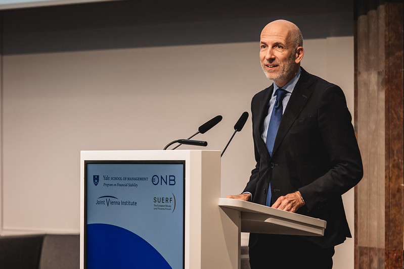 oenb's tweet photo. 🌍 Digital finance, AI, financial stability and crisis management: a packed day of discussions at the OeNB | SUERF | JVI | Yale Program on Financial Stability Conference.

🔗 https://t.co/UuFD8y4D9t

#FinancialStability https://t.co/AIDkmVzvse