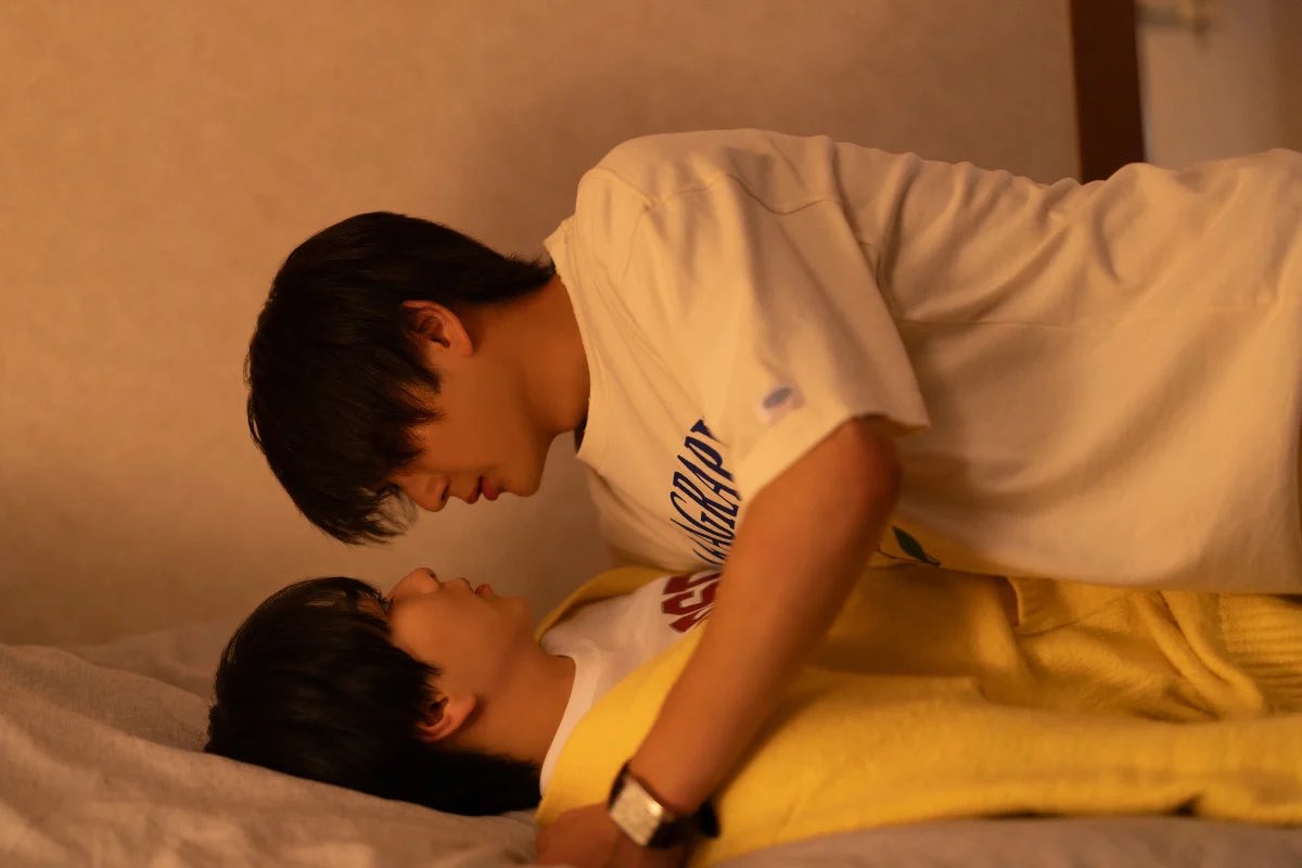 free_da_ute's tweet photo. これを見て1人真ん中で何やっとんねん笑まあ🍼💙はBLって感じじゃないもんな笑って思ったそこのあなた🫵大間違い　「タクミくんシリーズ」を見るのです　かなり演技がうまくて普段の筋肉キャラバラエティキャラが全くチラつかず終始儚げ美少年 https://t.co/NWW26oWITP