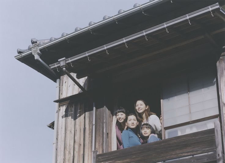 lunaralewife's tweet photo. Our Little Sister (2015)

Hirokazu Kore-eda https://t.co/WzcS10YfiK