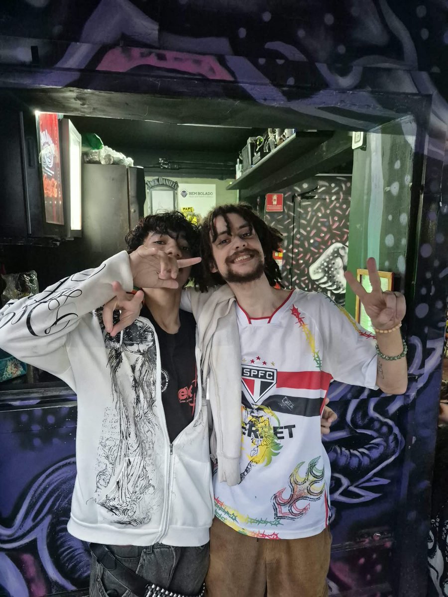 listen2touya's tweet photo. melhor dia da minha vida #omago #yzhka https://t.co/L9X0AglqmV