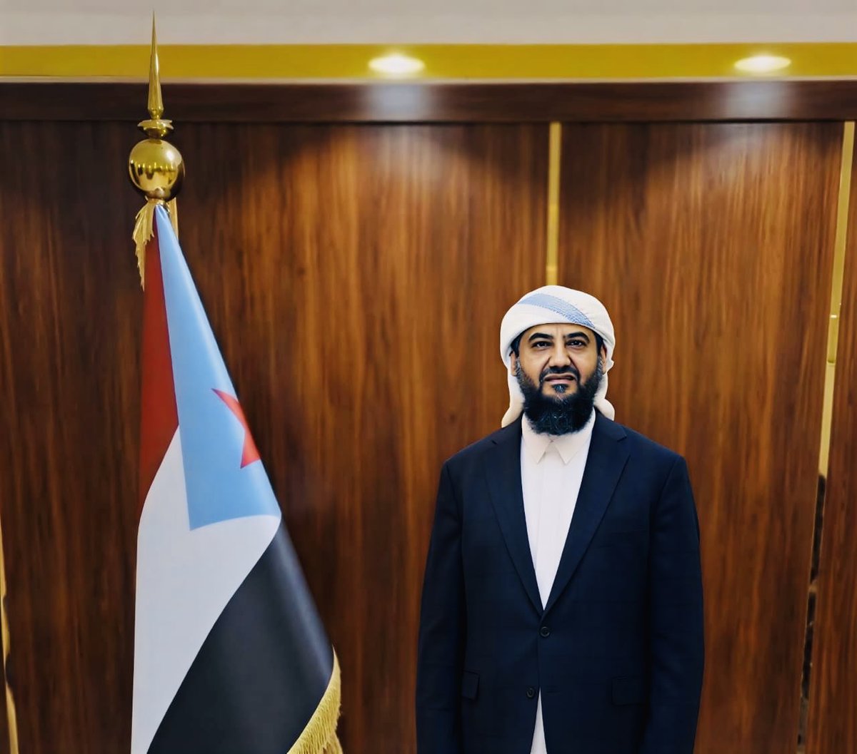 ahmedhalsayad's tweet photo. وما للجنوب الا ابناءه الثابتين
صادقي الوعد اوفياء العهد
المدافعين عن الارض والعرض
كل الجنوب وكل اليمن اليوم تقول شكراً ايها الضرغام..
شكراً
على ثباتك
على اختياراتك
على رسوخك وحسن ادارتك.. 
شكراً ابى زرعة المحرمي
شكراً للعمالقة وكل القوات المشاركة في معركة الساحل.
@AbuZar3a https://t.co/4JRXlPMNyX