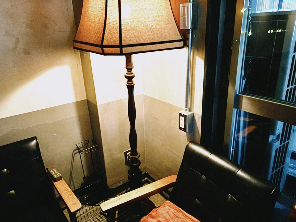 moffoom_info's tweet photo. モフーム、本日の営業終了しました🌙
本日もたくさんのお客様にご来店いただきました
ありがとうございます😊
明日も14時オープンです。
皆さまのご来店お待ちしております🤗
#シーシャ #水タバコ #カフェ #バー
#モフーム #moffoom #シーシャ恵比寿 #Bar https://t.co/weNVXmaD7D