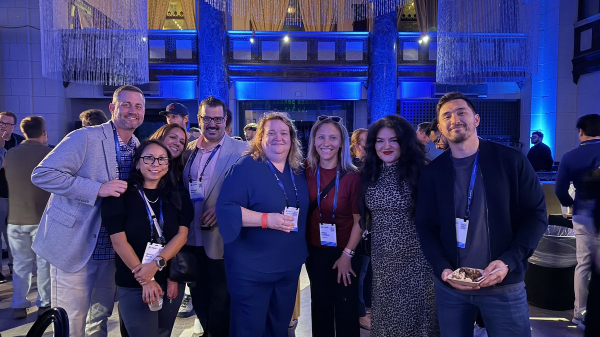 vComSolutions's tweet photo. What a week at Thrive 2026! ๐ We hosted a customer roundtable, led 2 breakout sessions, and celebrated with 2 happy hours. The energy and connections were incredible. Thank you to everyone who joined us! ๐
#Thrive26 https://t.co/F2uEqXyR1u