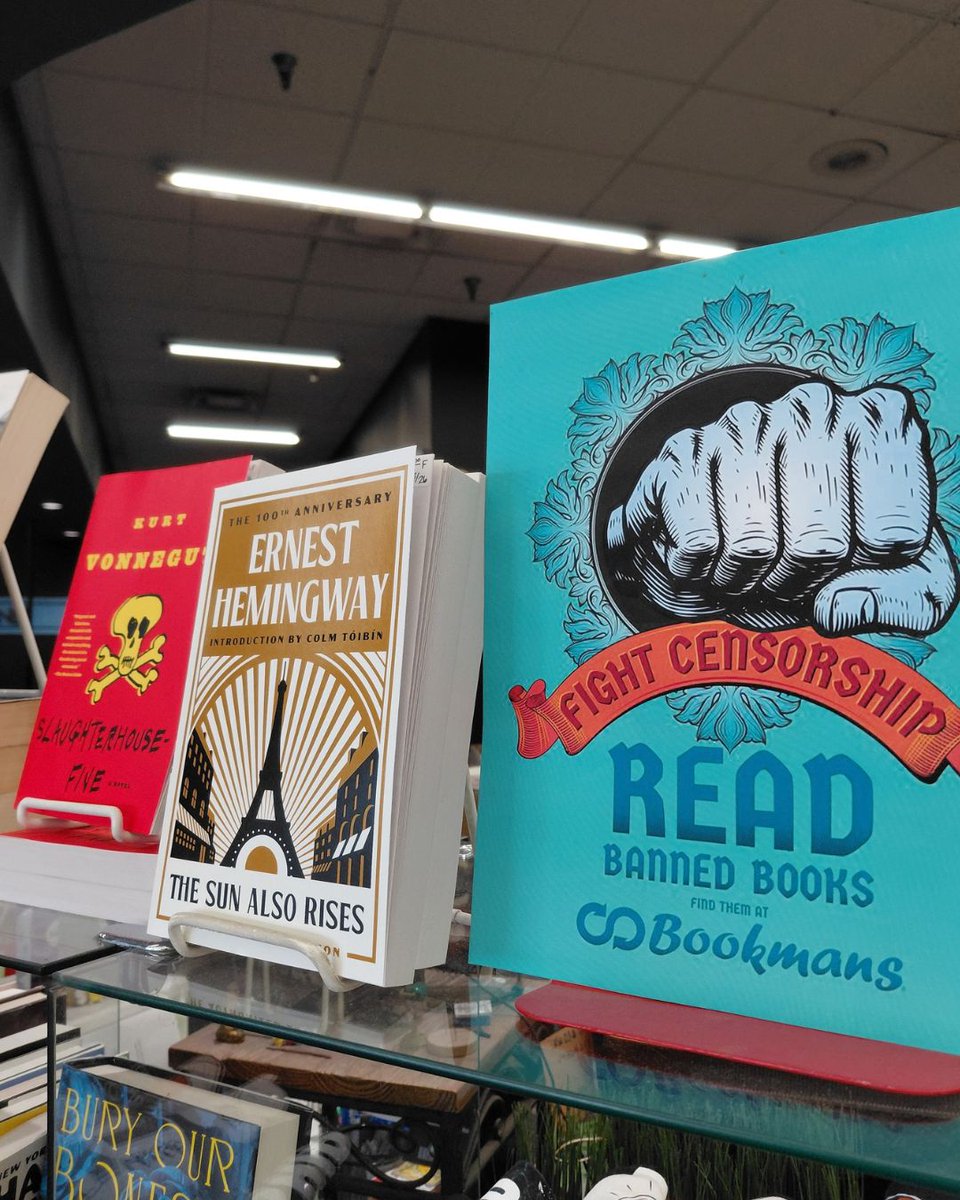 bookmans's tweet photo. Censorship doesn't stand a chance on our shelves. 📖🙌

We believe in your right to read whatever you want, whenever you want. Celebrate Banned Books Week by stopping into Bookmans and browsing our selection of banned books for your next read. 

#BookmansFinds #BannedBookWeek https://t.co/F1lCB0MQu2