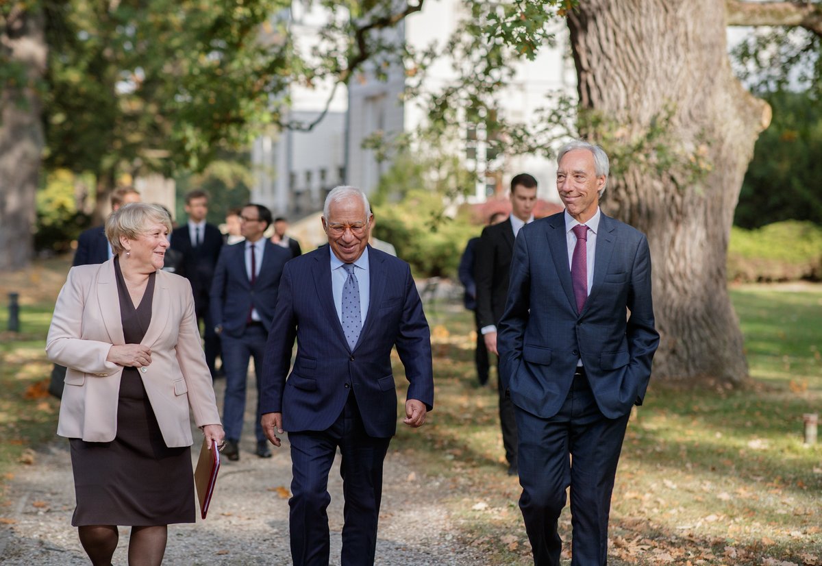 coenatolin's tweet photo. “You will learn far more here than European integration or security studies. Natolin teaches you to think beyond disciplinary boundaries because Europe itself cannot be understood through a single discipline.”

António Costa, President of the European Council, @eucopresident officially opened the 2026/2027 academic year at the College of Europe in Natolin!

Learn more & read the full speech on: https://t.co/pSCXT4FY3R