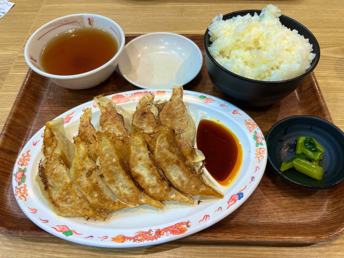 XxSeira610's tweet photo. 浜松餃子(*’ω’ﾉﾉﾞ☆ﾊﾟﾁﾊﾟﾁ✨✨

食べたくてお願いしたヤツo(`･ω´･+o) ﾄﾞﾔｧ…！ https://t.co/fBkEv4SFOS
