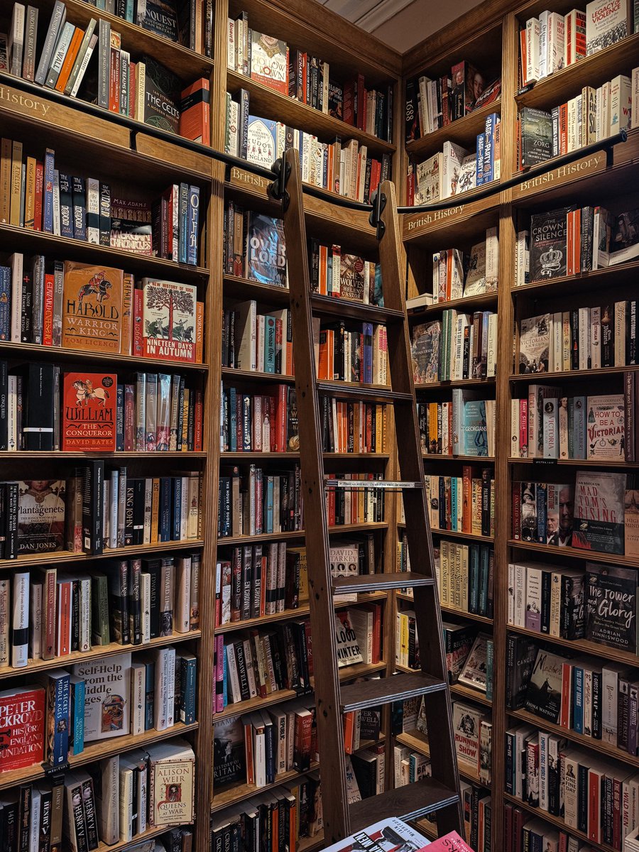 kerrixma's tweet photo. old churches, bookshops &amp; graveyards🤎 https://t.co/EPCVPCtLX6