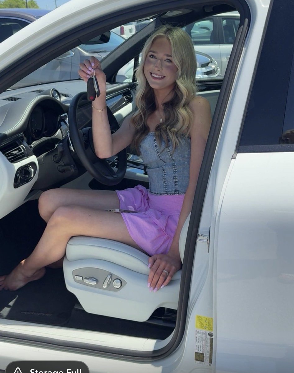 oo_johnson's tweet photo. 15th birthday momma got her baby a 2026 Porsche Maccan 💗 #dontplay #mommawill #showup &amp; #showout  this was not my idea to start with …her dad &amp; step mom had her build a new Mercedes and her step mom built a Yukon and they were suppose to get both special ordered well ..lies soo https://t.co/9qhowy918r