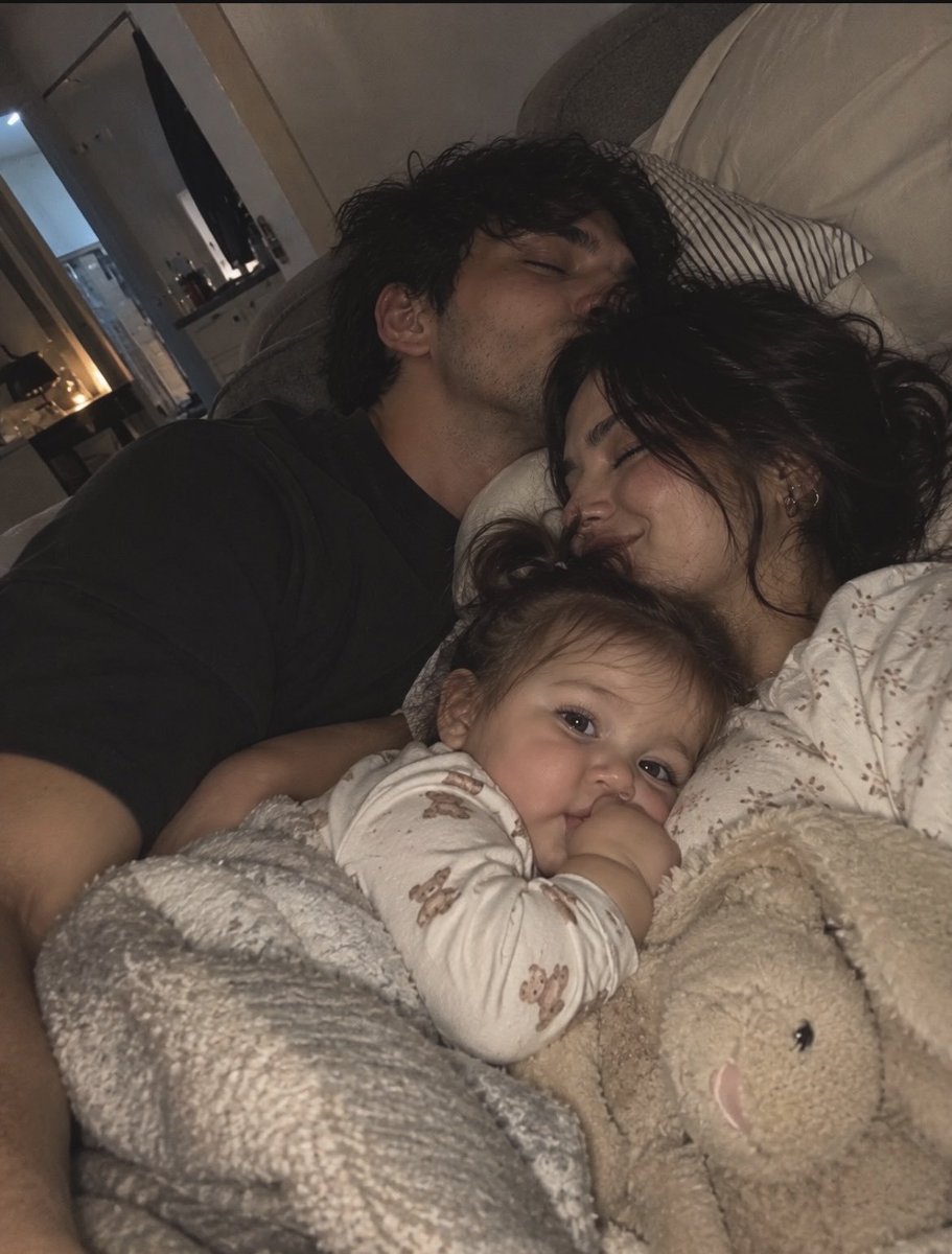 madainkr's tweet photo. could be us https://t.co/ncW8er8Zc3