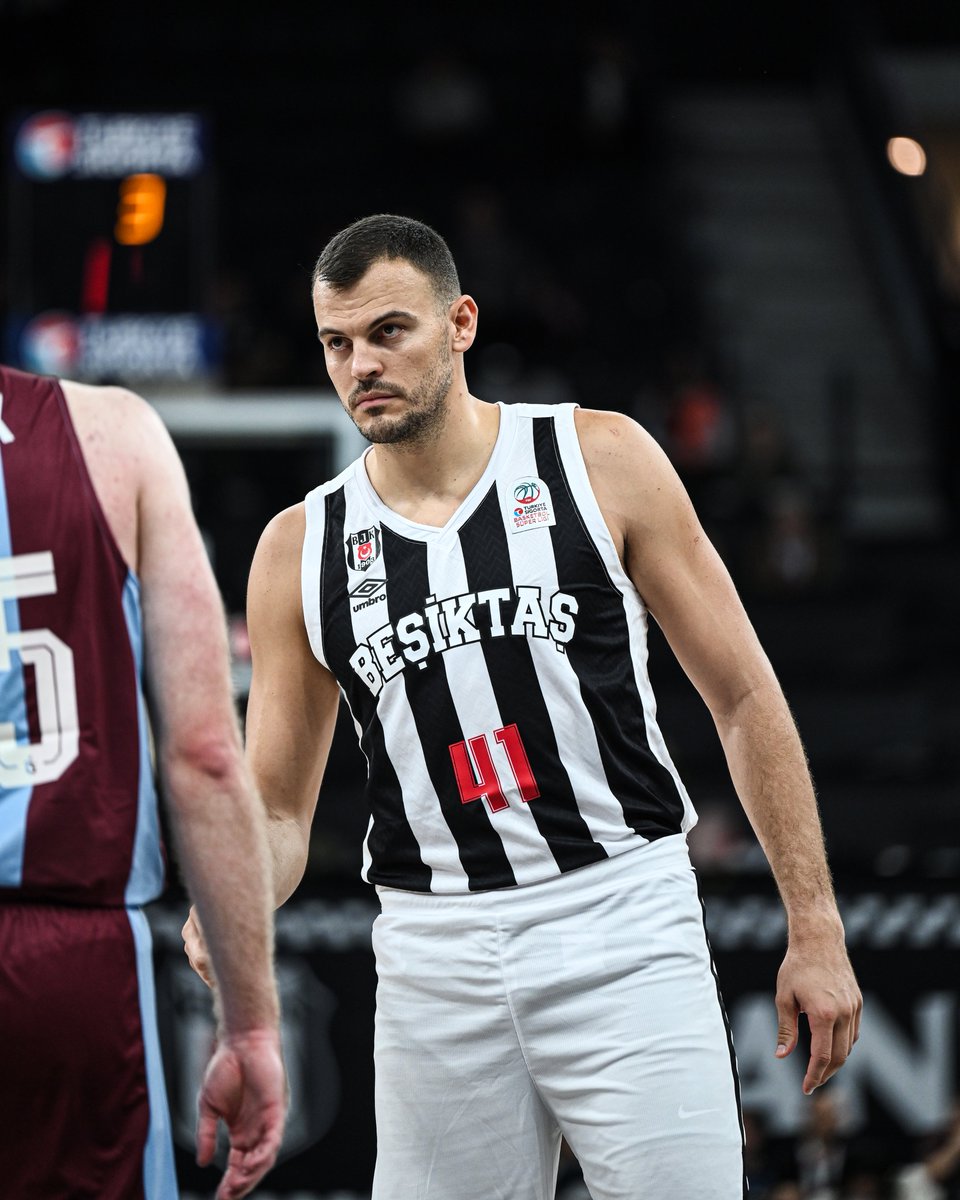 BJK_Basketbol's tweet photo. ▪️ 1. Çeyrek Sonucu

Beşiktaş 24-17 Trabzonspor

@BasketSuperLigi | #HearWeAre https://t.co/Zf3zb5pPMI