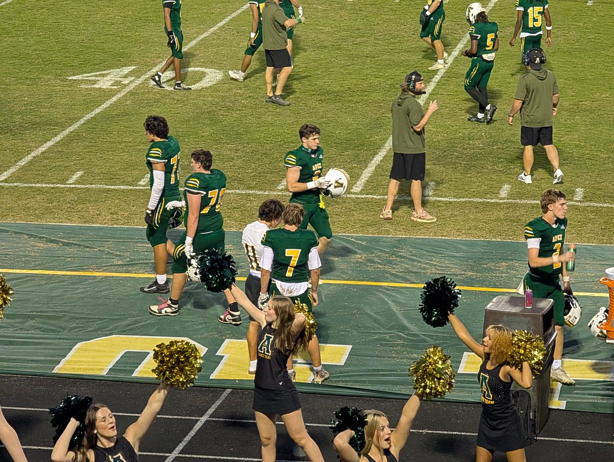 dylanp919's tweet photo. Huge thanks to @CoachFronk &amp; staff for keeping me involved while I heal my quad. Tough not playing under Friday night lights, but being trusted to work the iPad and support the guys means everything. Still locked in doing whatever it takes to win! 🏈 @ApexFB @apexhsathletics https://t.co/pP6lxwqCDr