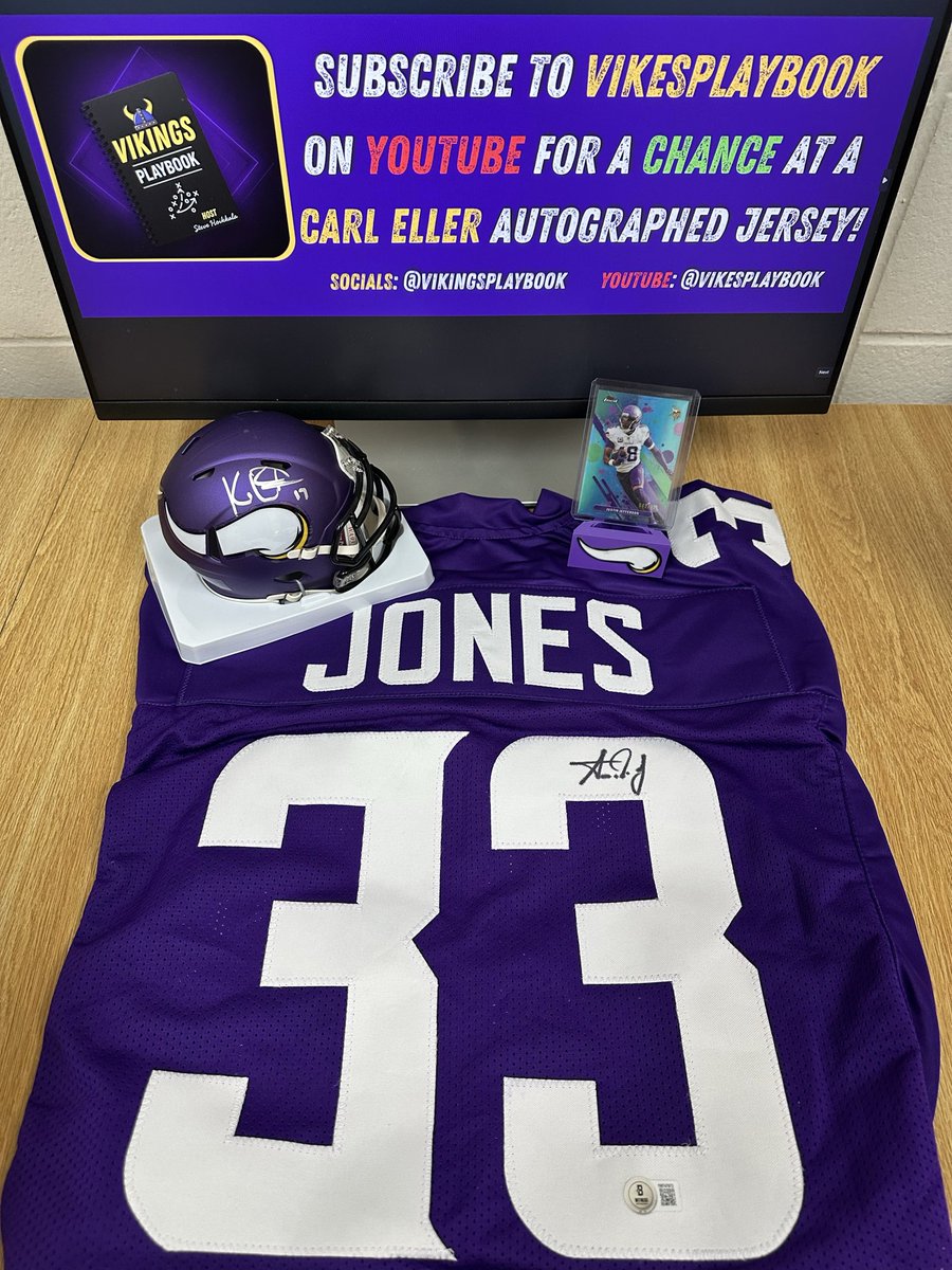 stevehoikkala's tweet photo. 🎁 #Vikings Giveaway THREEBIE! 🤯

Follow @stevehoikkala &amp; @VikingsPlaybook &amp; Retweet 🔄

🟣Aaron Jones Autographed Jersey
🟡Justin Jefferson Topp’s Finest /325
🟣KJ Osborn Autographed Mini-Helmet

(3) Prizes (3) Winners 🙌 #SKOL 

 🗓️ Nov. 1 Postgame Announcement 📣 @Showtyme_33 https://t.co/m5SJPnYqYn