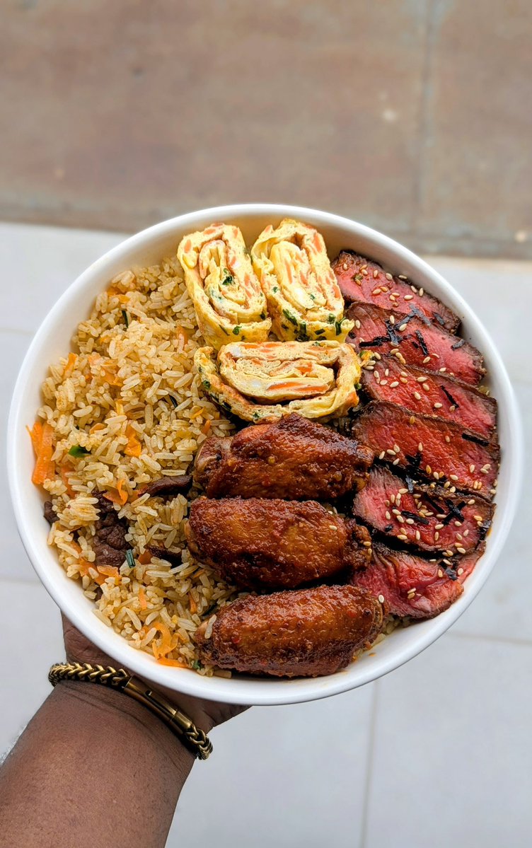 thebluecheese_'s tweet photo. By popular request, we’re taking pre orders for Peppered rice with Assorted meats (steak/pork, chicken wings and fried eggs) on Thursday 08/10/2026

Meal is 150 ghs for a portion. 
(Delivery NOT included) 

Place your orders with the link below

https://t.co/A5rYkTi8Ow https://t.co/5sElXMg4PZ