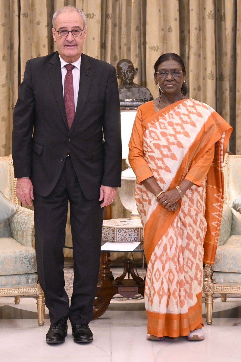 rashtrapatibhvn tweet picture