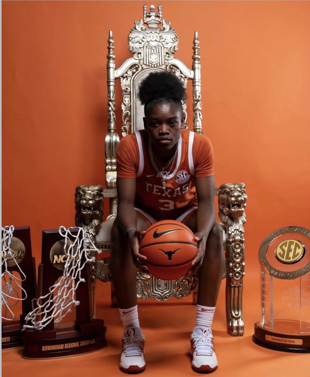 dredarealest_1x's tweet photo. Jezelle”GG”Banks has announced that her commitment date has been placed on October 9, it’s down to South Carolina , LSU and Texas. Has South Carolina done enough to lock down a Top 5 player in the 2027 class?👀🐔🤙🏽
#scwbb https://t.co/mDUdUMpoaE