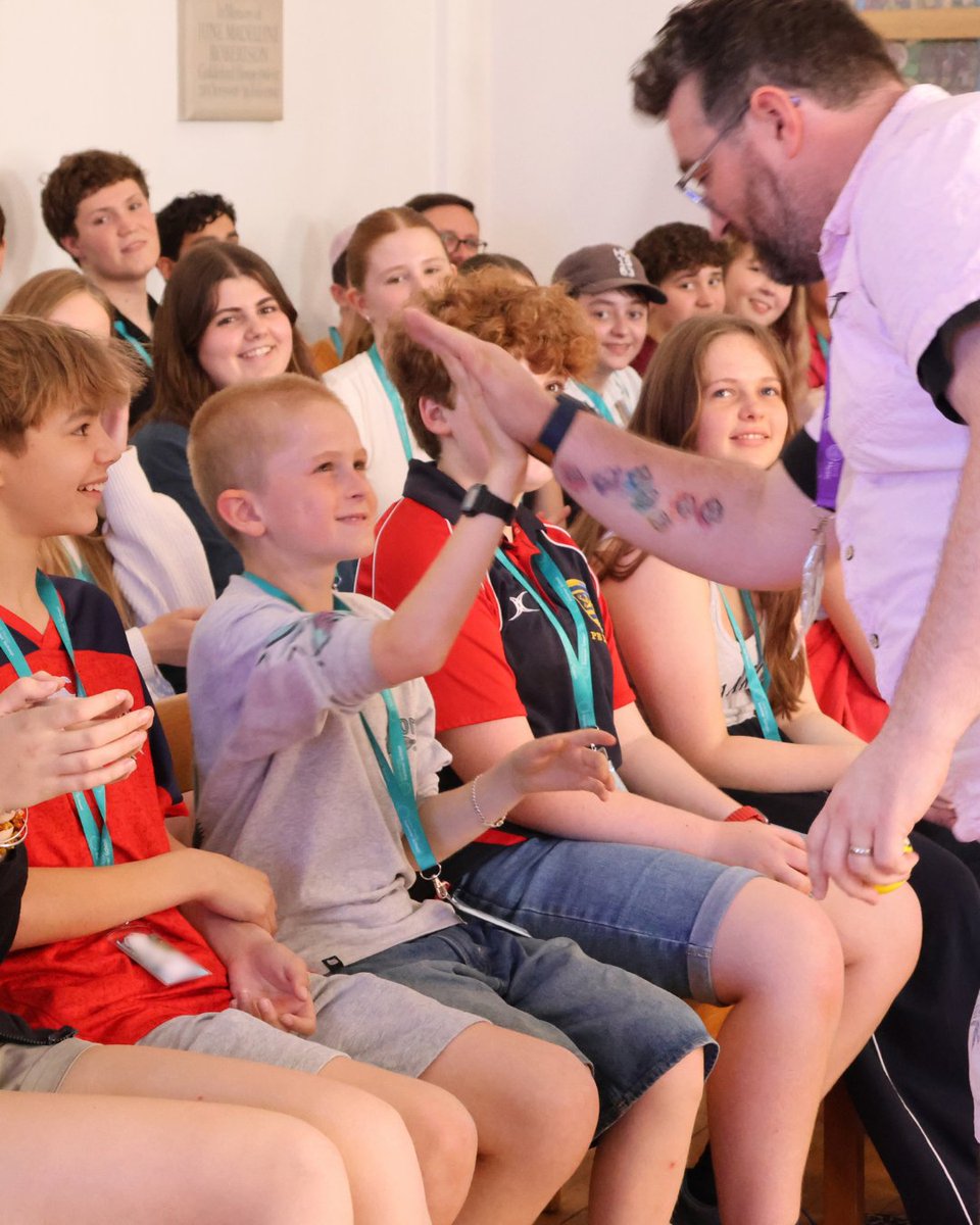 KentMusic's tweet photo. It's World Teachers' Day! 💜

A huge thank you to all the incredible music teachers who make music-making possible for young people across Kent, Medway and beyond 👏

#WorldTeachersDay #MusicTeachers #MusicEduaction #ThankYouTeachers https://t.co/OG5UpB981H