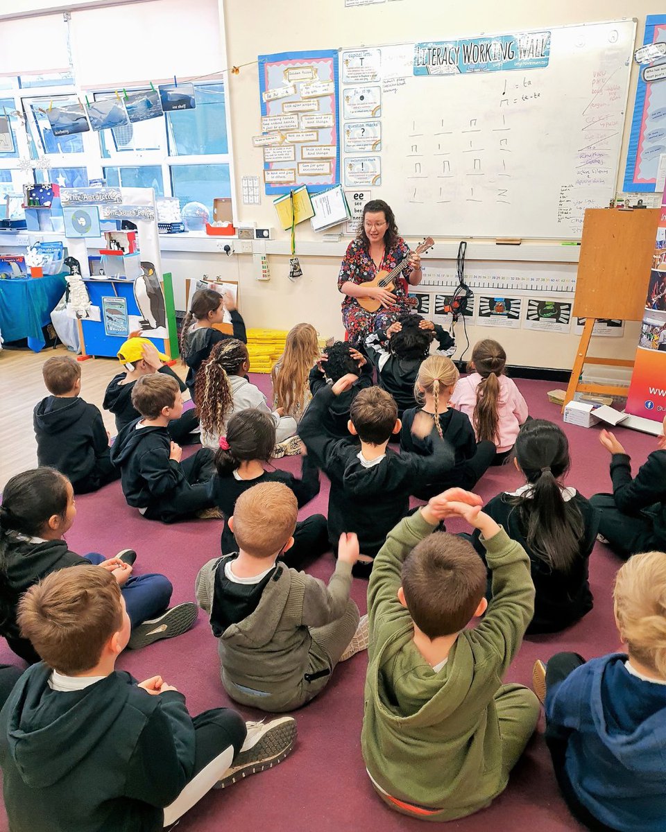 KentMusic's tweet photo. It's World Teachers' Day! 💜

A huge thank you to all the incredible music teachers who make music-making possible for young people across Kent, Medway and beyond 👏

#WorldTeachersDay #MusicTeachers #MusicEduaction #ThankYouTeachers https://t.co/OG5UpB981H