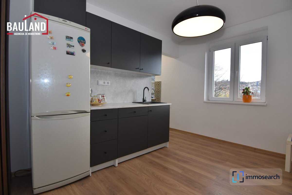 TraumImmos's tweet photo. In Socijalno, Novo Sarajevo: kürzlich renovierte 69 m² Wohnung mit Parkplatz und 1.100 BAM Miete. Die Lage an der Zmaja od Bosne und am Vilson Promenade-Start macht das Angebot besonders attraktiv 🏡

Mehr erfahren: https://t.co/w4mkXgmuZr

#NovoSarajevo #Socijalno #Wohnung https://t.co/GbfUTte5TI