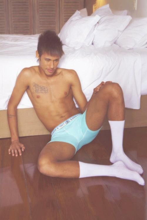 MelodyL_U's tweet photo. Crazy how I got so many barely naked Neymar pics bruh😭🤦🏻 https://t.co/oJ1sgQY8dp
