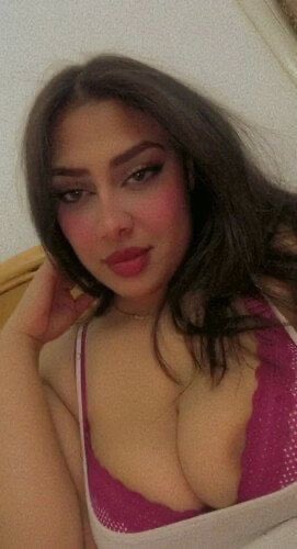 d483eg's tweet photo. ركز ف عيونها وصدرها وقولي من تشبه 🤤🤤❤️‍🔥🇱🇾
الخاص متاح لي كل رجل بيت خجول 🙈 https://t.co/qWlnSIhkTY