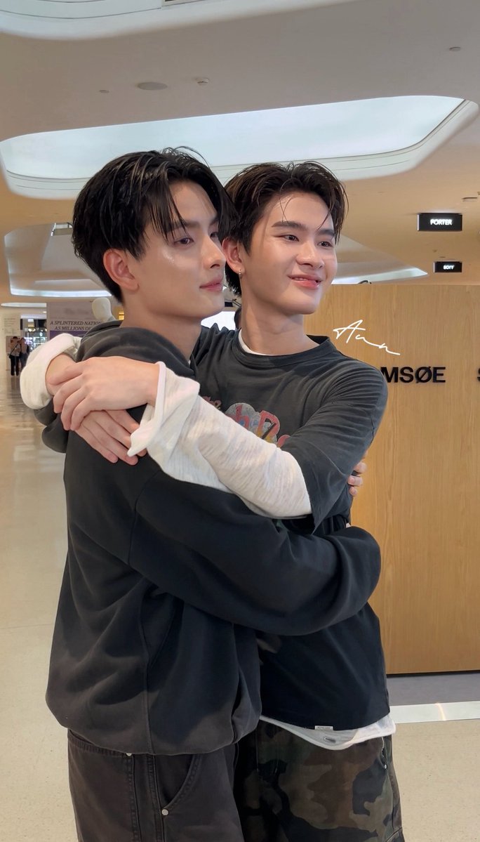 naiichar's tweet photo. น้องติดพี่มากแม่ให้พกน้องออกจากบ้านด้วย
#RepresentTHxBUS
#THAIchayanon
#KHUNPOL https://t.co/zpoh33ADkg