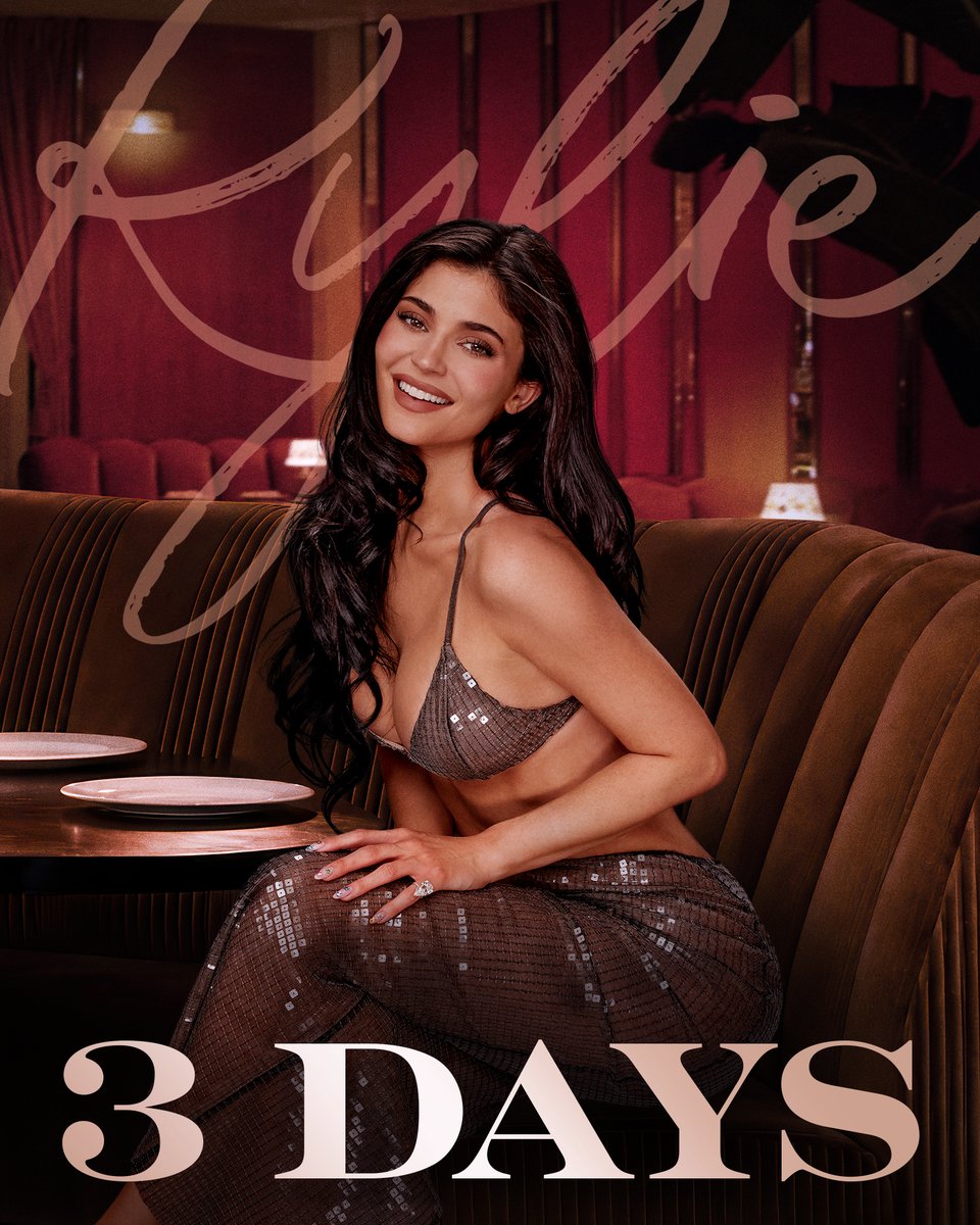 kardashianshulu's tweet photo. 3 days 🤍 #TheKardashians returns october 8 on @hulu and Hulu on Disney+. https://t.co/fl8x70xySz