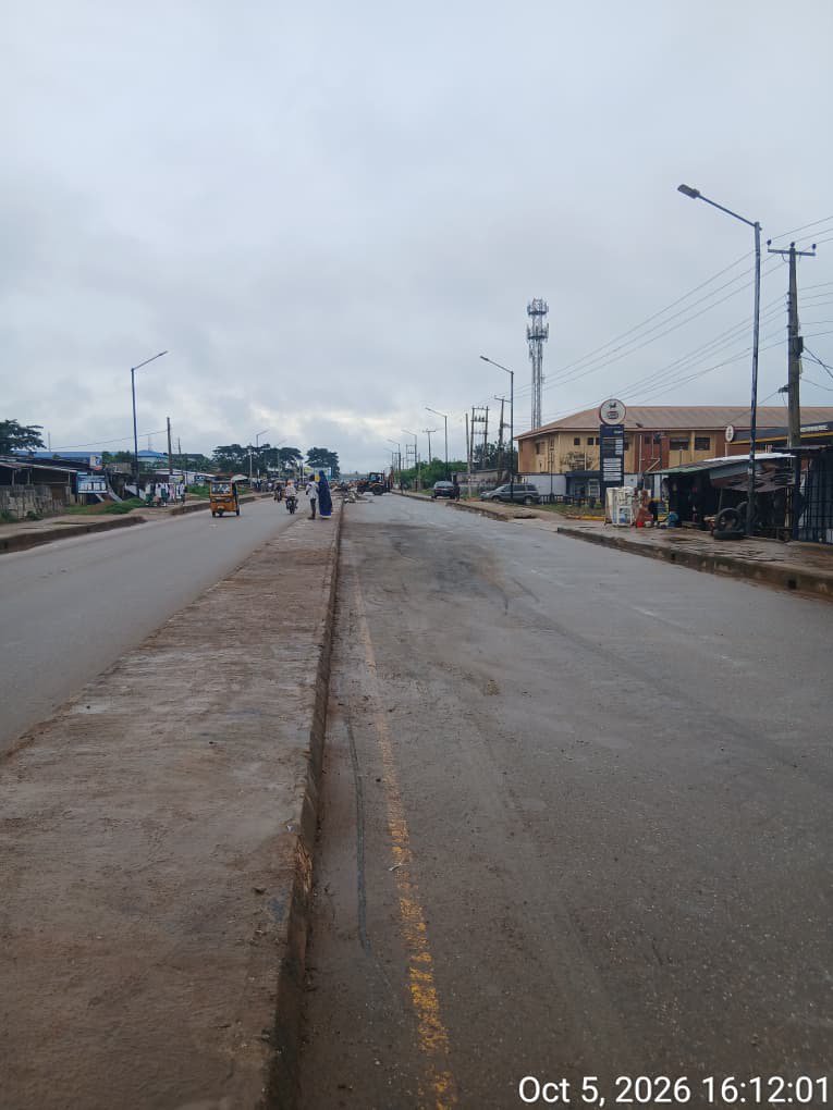 IamAhmadShooto's tweet photo. LAWMA @Lawma_gov Clears Median at Adeleke Sanni Junction, Sustains Evacuation Along Isefum Ayobo Road

… Loading operation still in progress as cleanup of median blackspots continues along the corridor

@muyiwag
#CleanerLagos #LAWMA 

https://t.co/52PRhpZRvB https://t.co/jhnUugeO4z