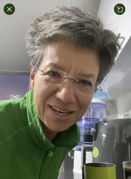 gustavoadolfomu's tweet photo. Esta es la Cara del Celador del edificio que durmió toda la noche y de repente le llego el supervisor. https://t.co/GLPVRXZdLN