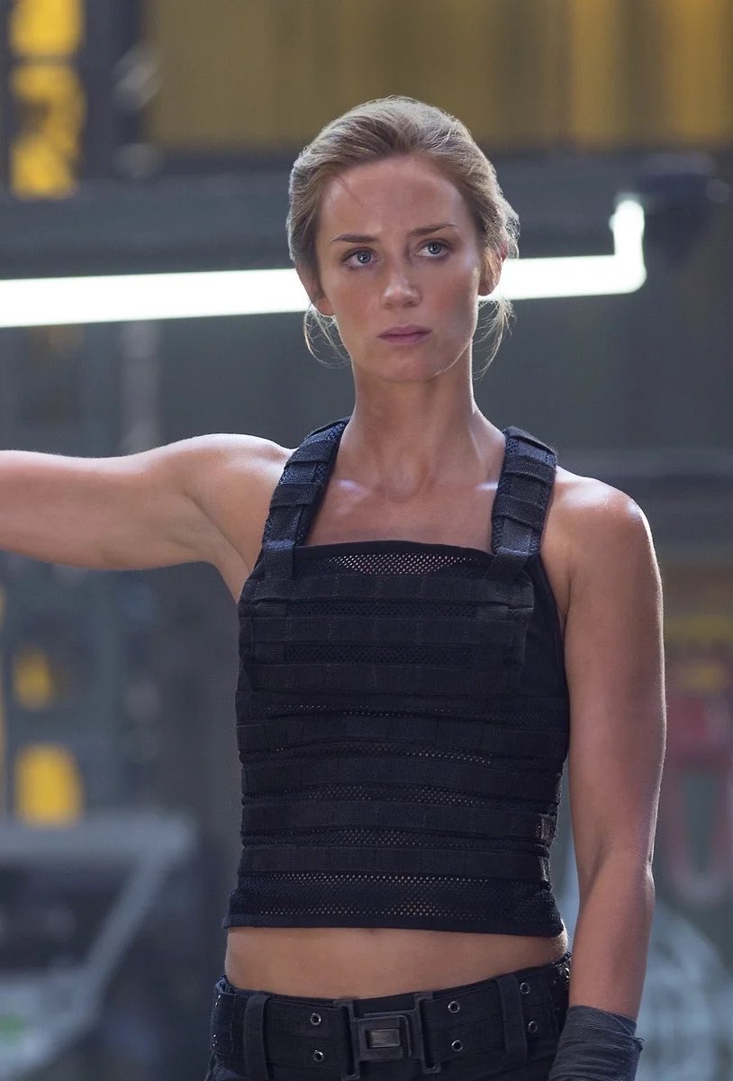 FilmUpdates's tweet photo. Emily Blunt, Benicio Del Toro and Josh Brolin to reprise their roles in ‘SICARIO 3’ with Padraic McKinley set to direct.

(https://t.co/ajyJwZdEIO) https://t.co/Lt69uKUEph
