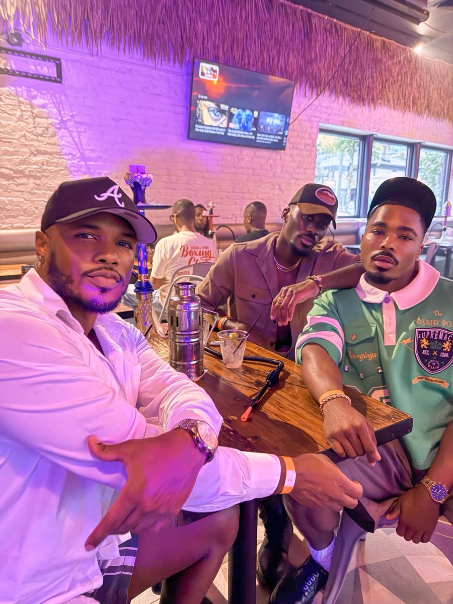 Be_inTIMidated's tweet photo. Country boys. 🤟🏾
@Caleb__Eli @King_Wayde_ https://t.co/bbvdHABWur