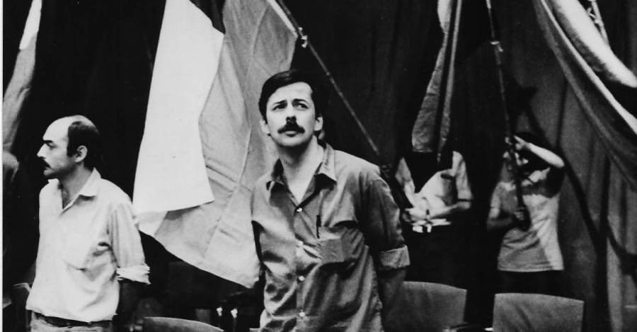 baradit's tweet photo. Hoy, conmemoro la caída en combate contra la dictadura de la derecha, de Miguel Enríquez.
. https://t.co/oC8ALW8QC2