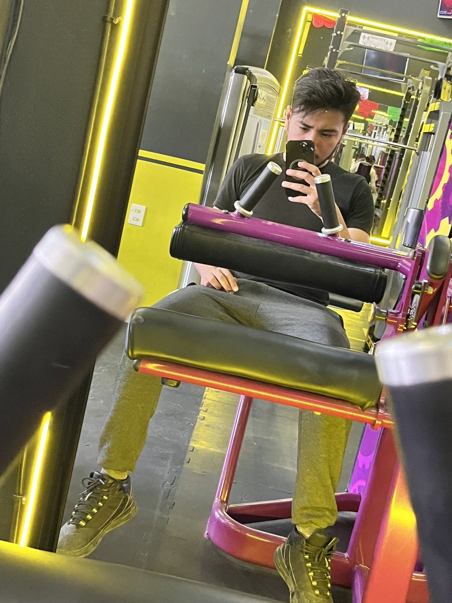 placercompX's tweet photo. Ven y siéntate en mis piernas como buena putita que eres 🔥
#fitnesss #NSFWLatam #HotMX https://t.co/XpJ8s652PI