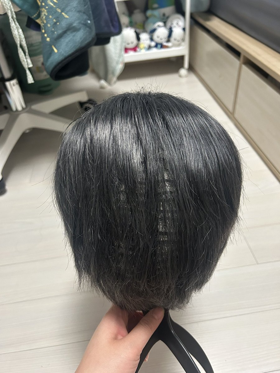 mimsplay's tweet photo. 안녕하세요…. 알티 정말정말감사합니다

혹시 17일 코코페 / 24일 수원서코날에 사용가능한 김솔음 가발 판매해주실분 계실까요? 
세팅이 풀리지 않은 상태의 가발로 구합니다 ㅠ//ㅠ 
헤어헤븐에 5.7정도 주고 맡겼는데 이렇게 듬성듬성하게 숱이 다 쳐진 가발이 왔어요…… 🥺🥺 (타래로) https://t.co/qtJFCRwlly